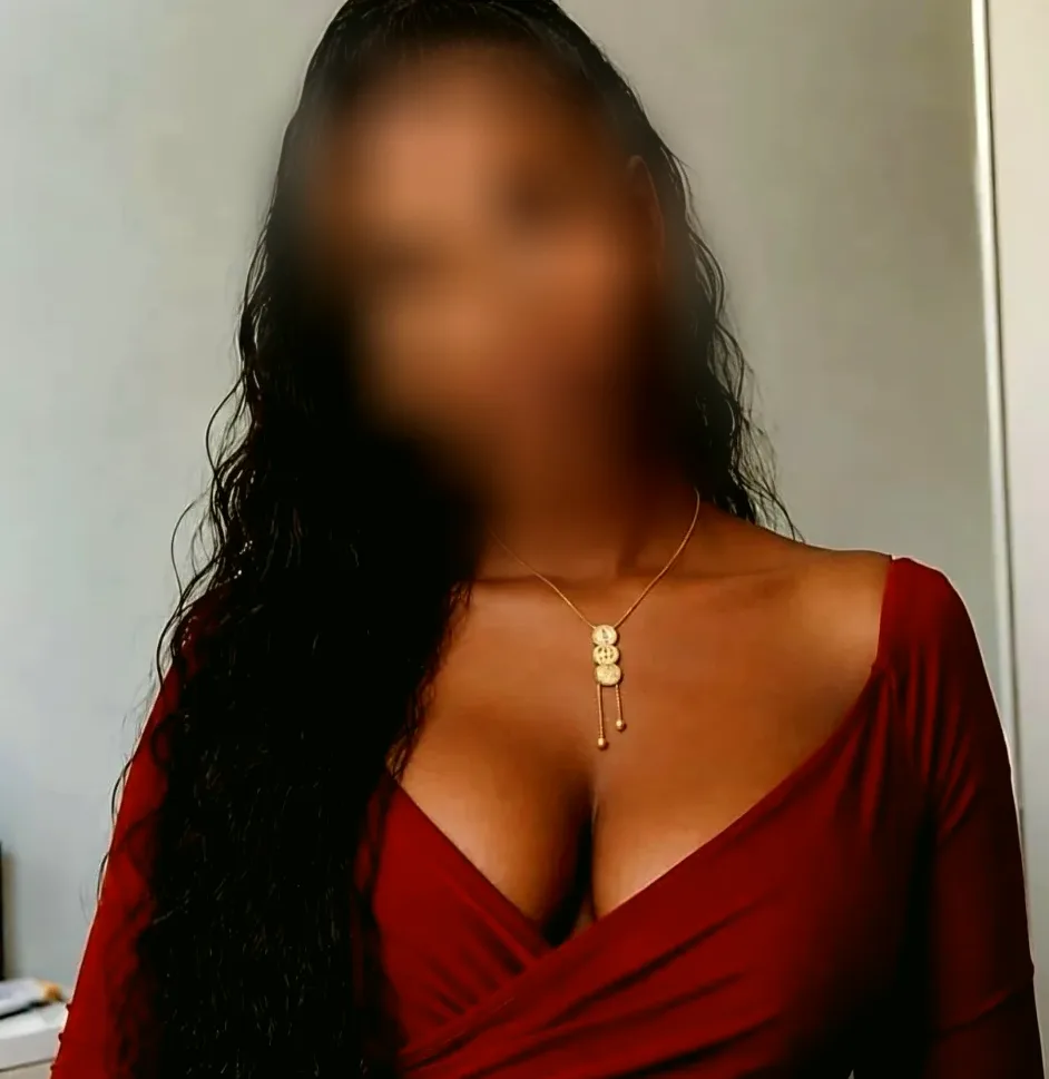 Antonia, 23