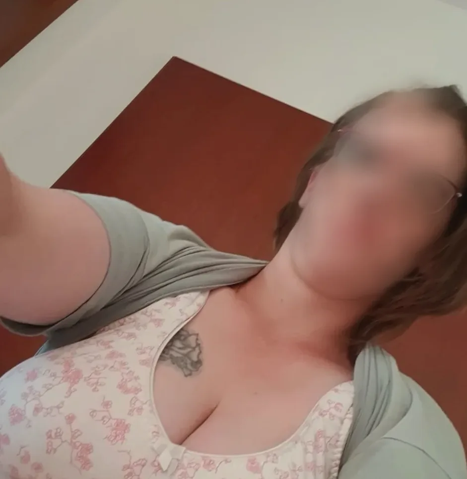 Corinna, 35