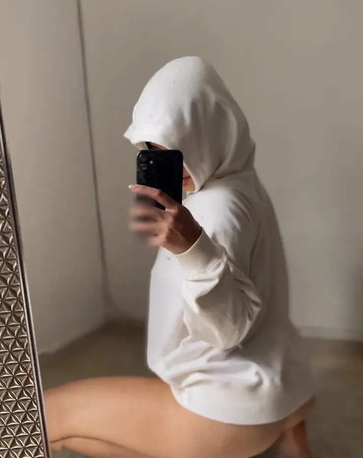 Jelena, 23