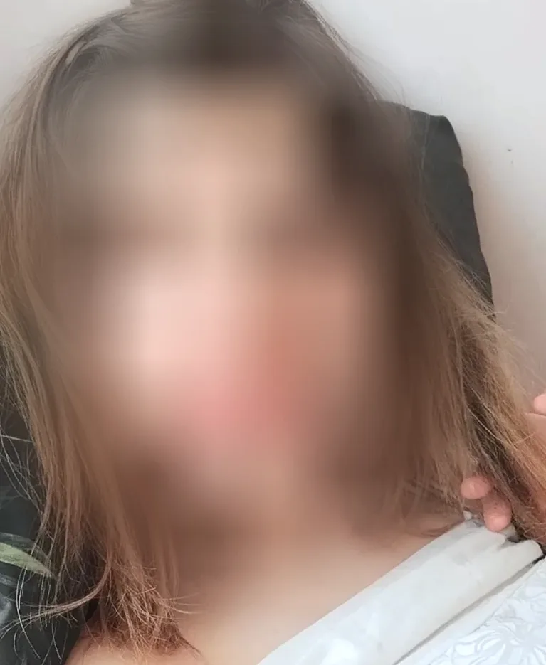 Nina, 28