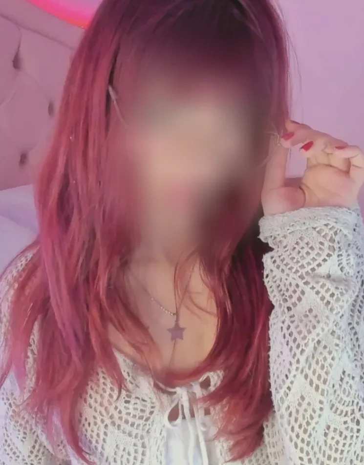 Pia, 25