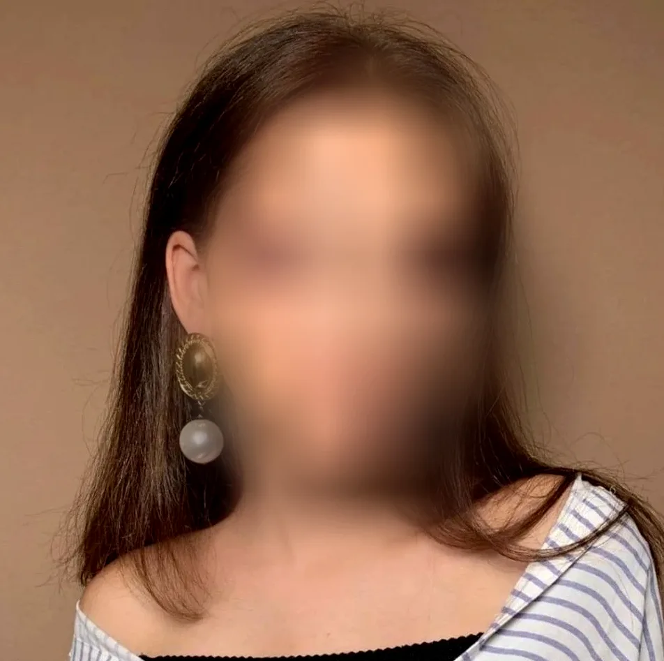 Sabine, 21